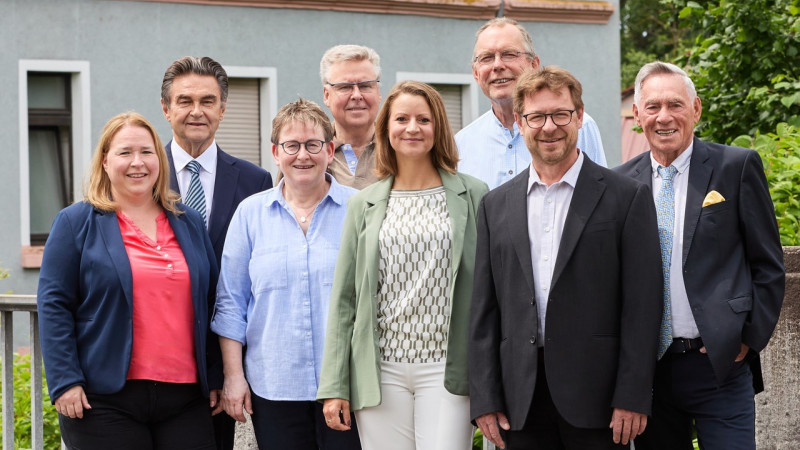 Für Damm und Strietwald in den Stadtrat: die Kandidaten Esther Pranghofer-Weide, Klaus Herzog, Nicole Ranker, Reinhard Paczesny, Anna-Christina Kaiser, Thomas Jungewelter, Uwe Flaton und Karl-Heinz Stegmann.